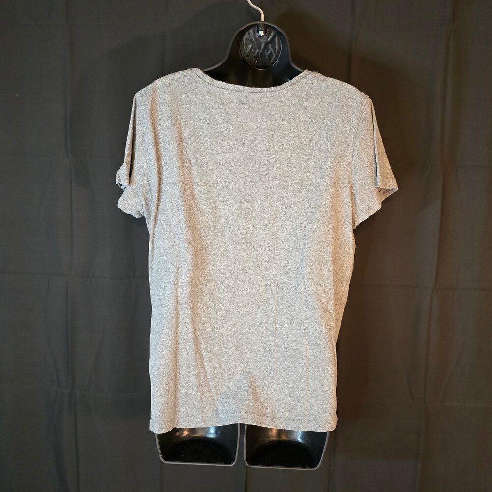 Grey Tee - Picture 5 of 6